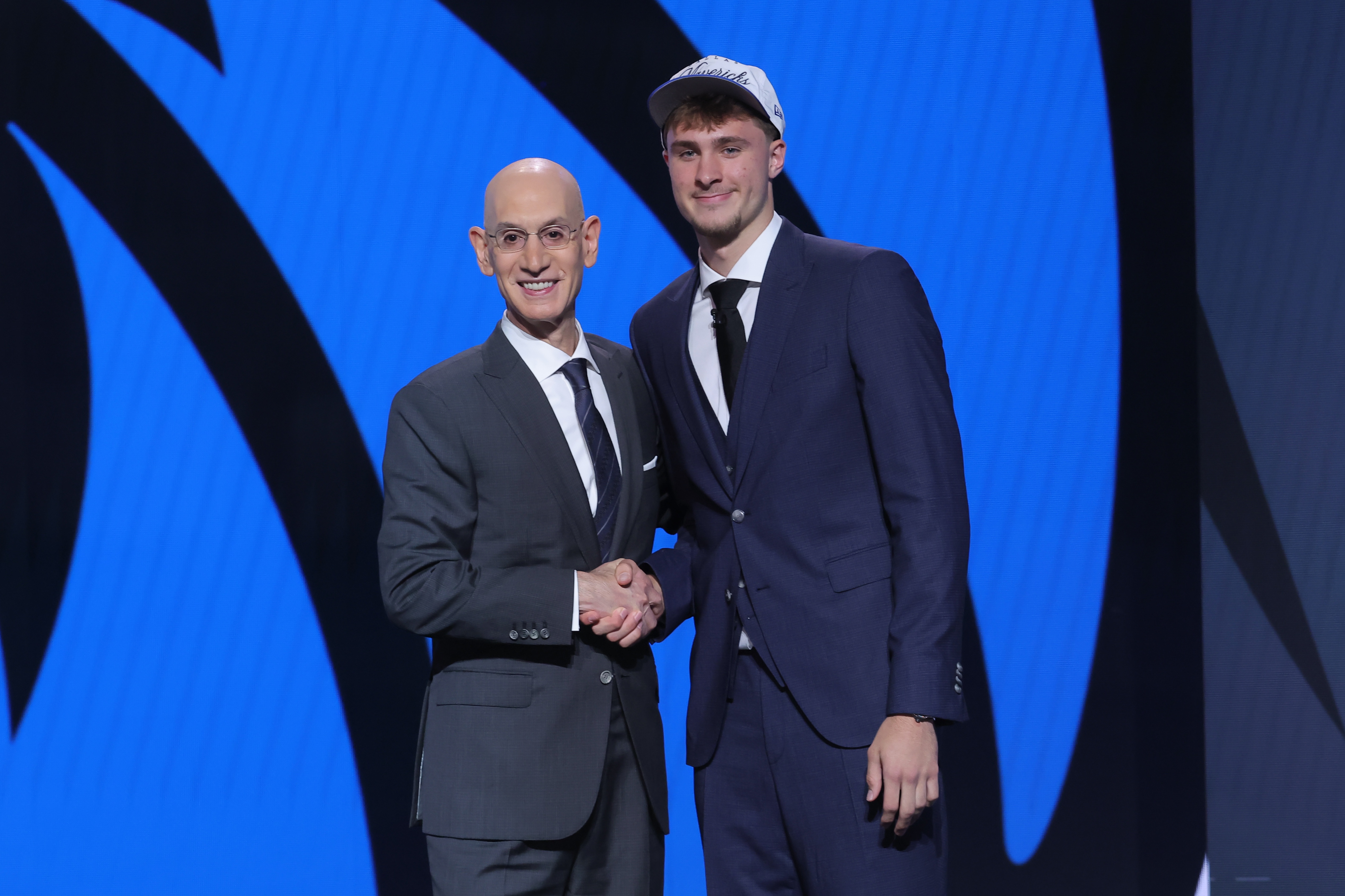 SPORTS-皮尔斯：状元签肯定都是内定的 萧华直接让老板们花几十亿竞拍
